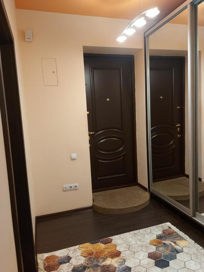 Central Point Apartment Leopoli Esterno foto