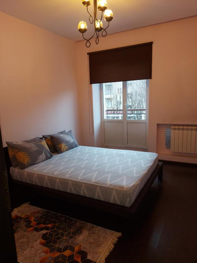 Central Point Apartment Leopoli Esterno foto